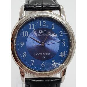Q&Q men's watch. Blue iridescent face. Water resistant. Working Watch